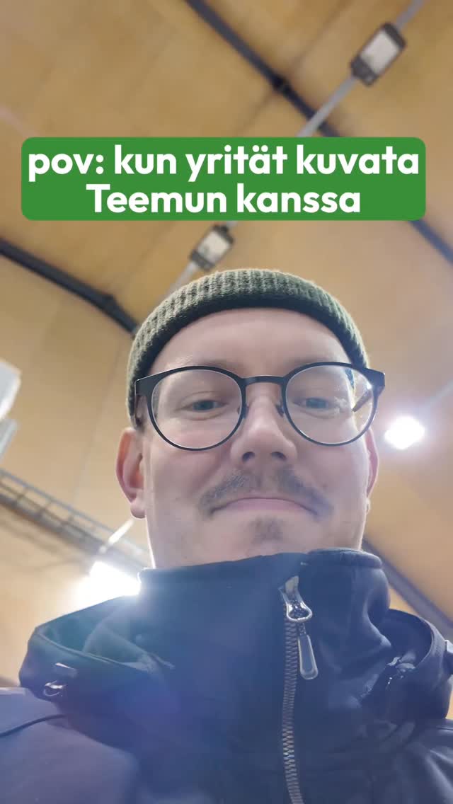 Kun yrität kuvata Teemun kanssa...😆 Vaikka välillä on pientä ruuhkaa, varsinkin näin keväällä, niin jokainen yhteydenotto on tärkeä ja vastaamme viesteihin, soitamme takaisin ja huolehdimme, että kaikki asiakkaat saavat tarvitsemaansa palvelua!🤝
#junttilantila #sastamalastakokosuomeen