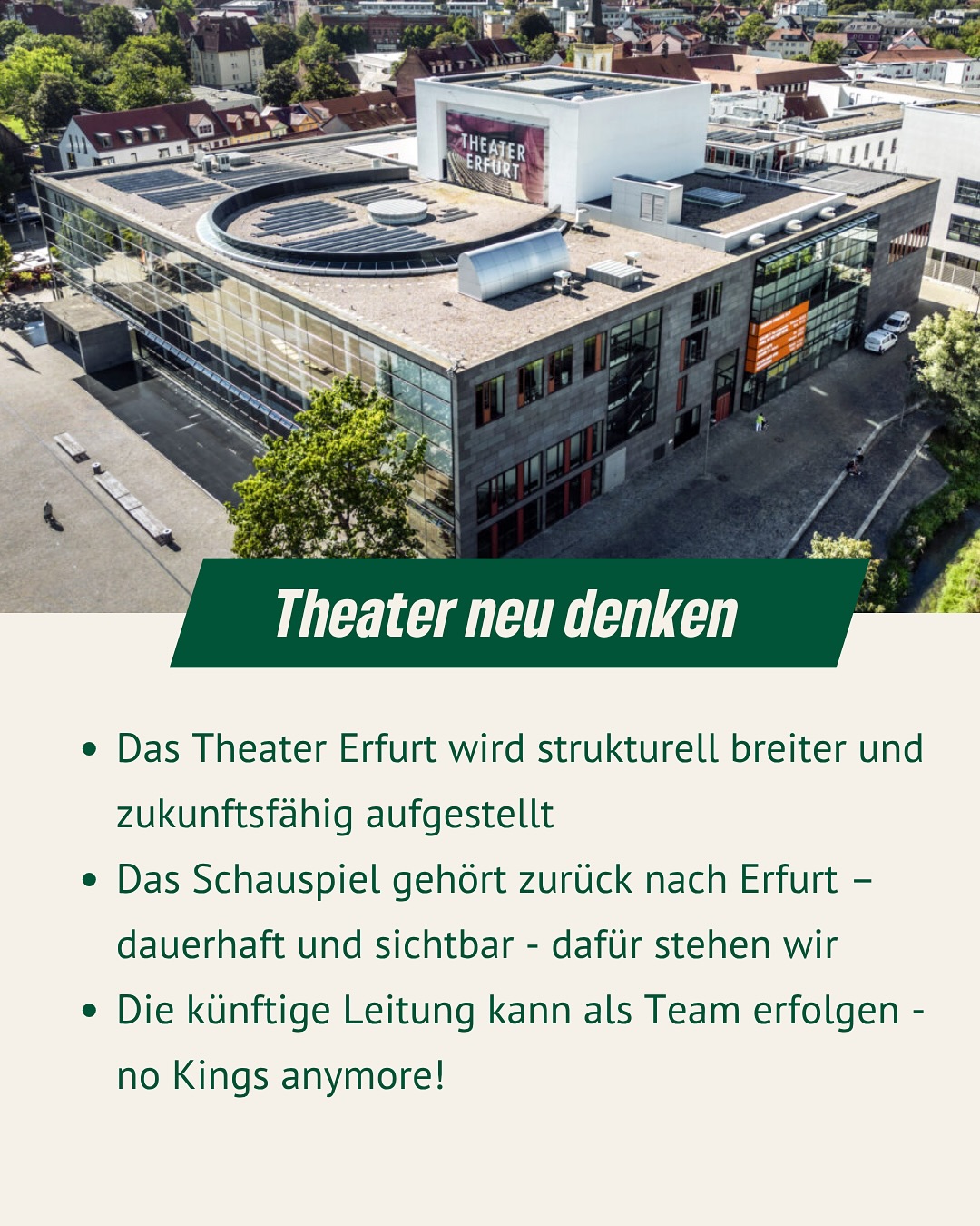 Am Mittwoch wird ab 17 Uhr im Erfurter Rathaus wieder über wichtige Themen für unsere Stadt diskutiert. Mit dabei sind mehrere Initiativen von uns, mit denen wir konkrete Verbesserungen für Erfurt anstoßen wollen:
🌃 Nachtkultur braucht Koordination:
Auf unsere grüne Initiative hin hat der Stadtrat bereits beschlossen, einen Nachtkulturbeauftragten einzusetzen – wir haben auch die Finanzierung im Nachtragshaushalt 2025 gesichert.
Jetzt fordern wir: Der OB muss die Stelle endlich ausschreiben! Denn Nachtkultur bindet junge, kreative Menschen an die Stadt. Das hat auch der umfassende Beteiligungsprozess gezeigt.
🎭 Theater Erfurt neu aufstellen:
Wir wollen das Theater strukturell und inhaltlich breiter aufstellen – gemeinsam mit den demokratischen Fraktionen.Dazu gehören: eine Teamleitung statt Einzelverantwortung, die Rückkehr des Schauspiels nach Erfurt und ein klarer Zukunftsplan für ein lebendiges Theater.
🎨 Kulturelles Jahresthema 2026 sichern:
Gemeinsam mit den progressiven Fraktionen setzen wir uns dafür ein, dass Erfurt auch 2026 ein kulturelles Jahresthema erhält. Es schafft Anreize für kreatives Tun und wirbt für den Kulturstandort Erfurt.
Das neue Motto: „KulturOrtsWechsel – Ein Förderprogramm zur Eroberung ungewöhnlicher Räume“ – mit 200.000 € gefördert.
#Stadtrat #GrüneErfurt #Kommunalpolitik #Kulturpolitik #TheaterErfurt #NachtlebenErfurt