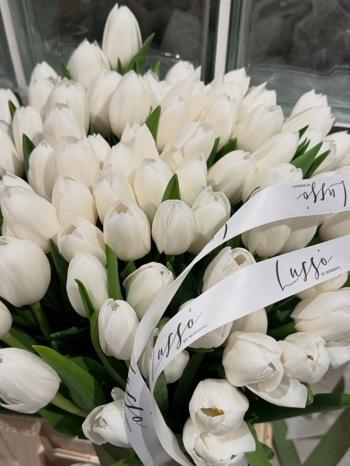 Празнуваме 5 дни пролет 🥳🥂 #100tulips #hny