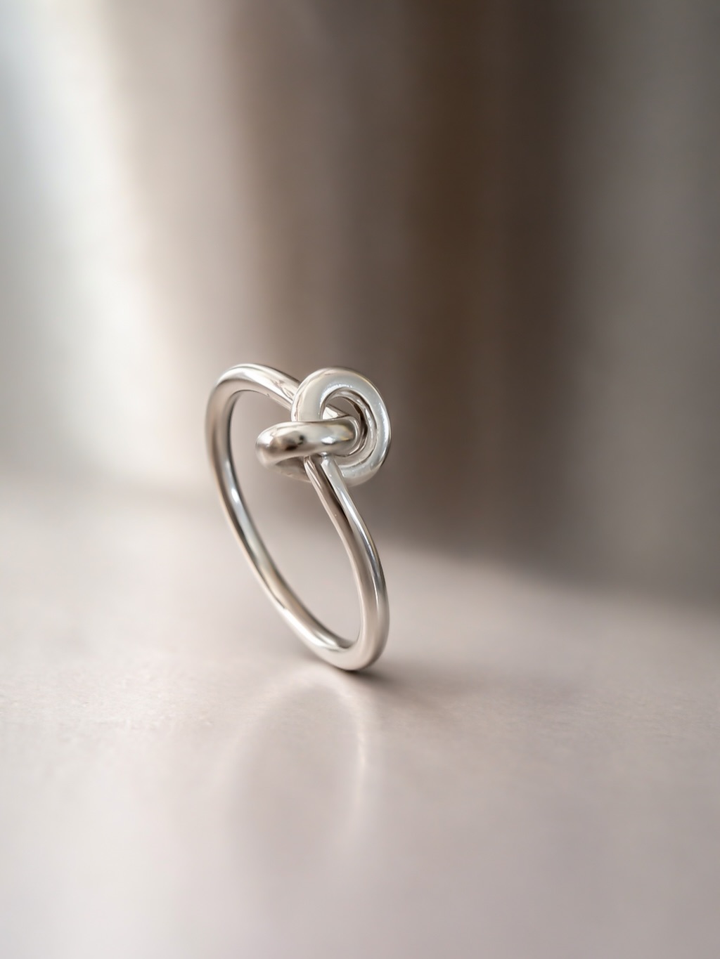 Knottie ring 🤍
#svenskthantverk #madeinsweden #smycken