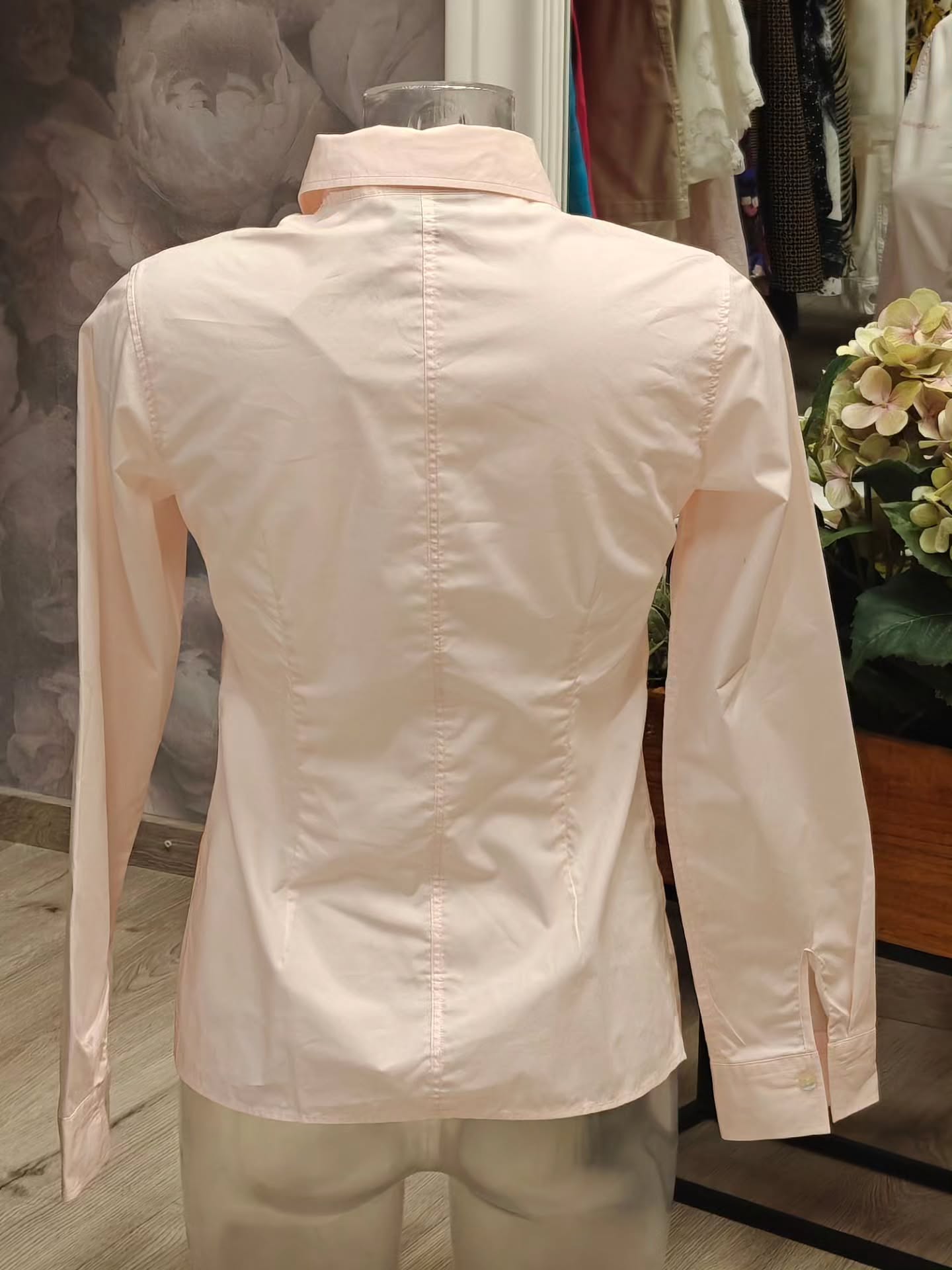 Marc O'Polo slimattu puuvillapaitis chrystal pink koko 34, kai - kai 44 cm, 38,-
#marcopolo #paitis #secondhand #varausonostopäätös #äläjääkuvienvaraan